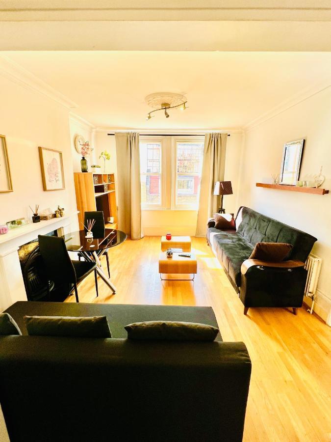 Covent Garden Best Location! Лондон Екстер'єр фото